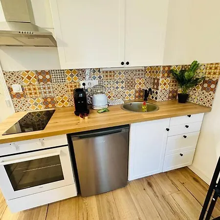 Nancy-place, A2d Petit Appartement, Thermal, Artem Apartmán *